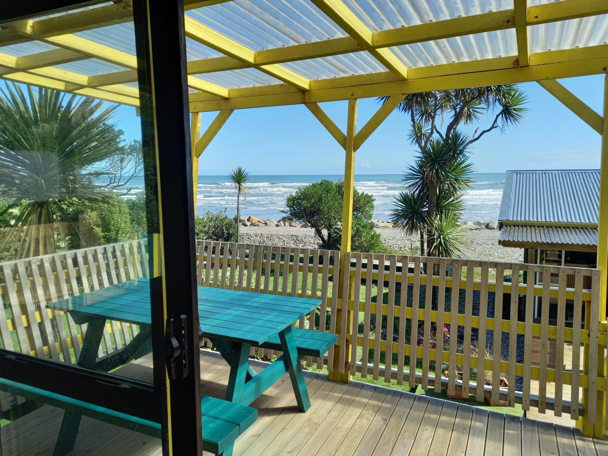 Punakaiki Beach Hostel Exteriör bild