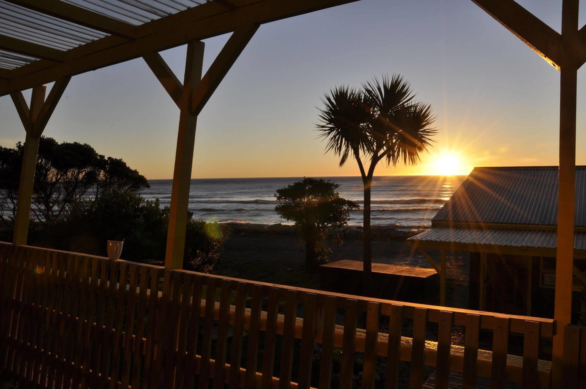Punakaiki Beach Hostel Exteriör bild